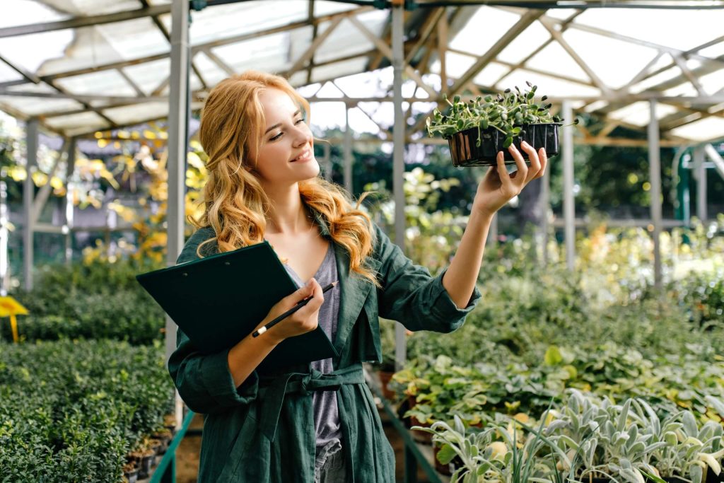 Women working in the nursery